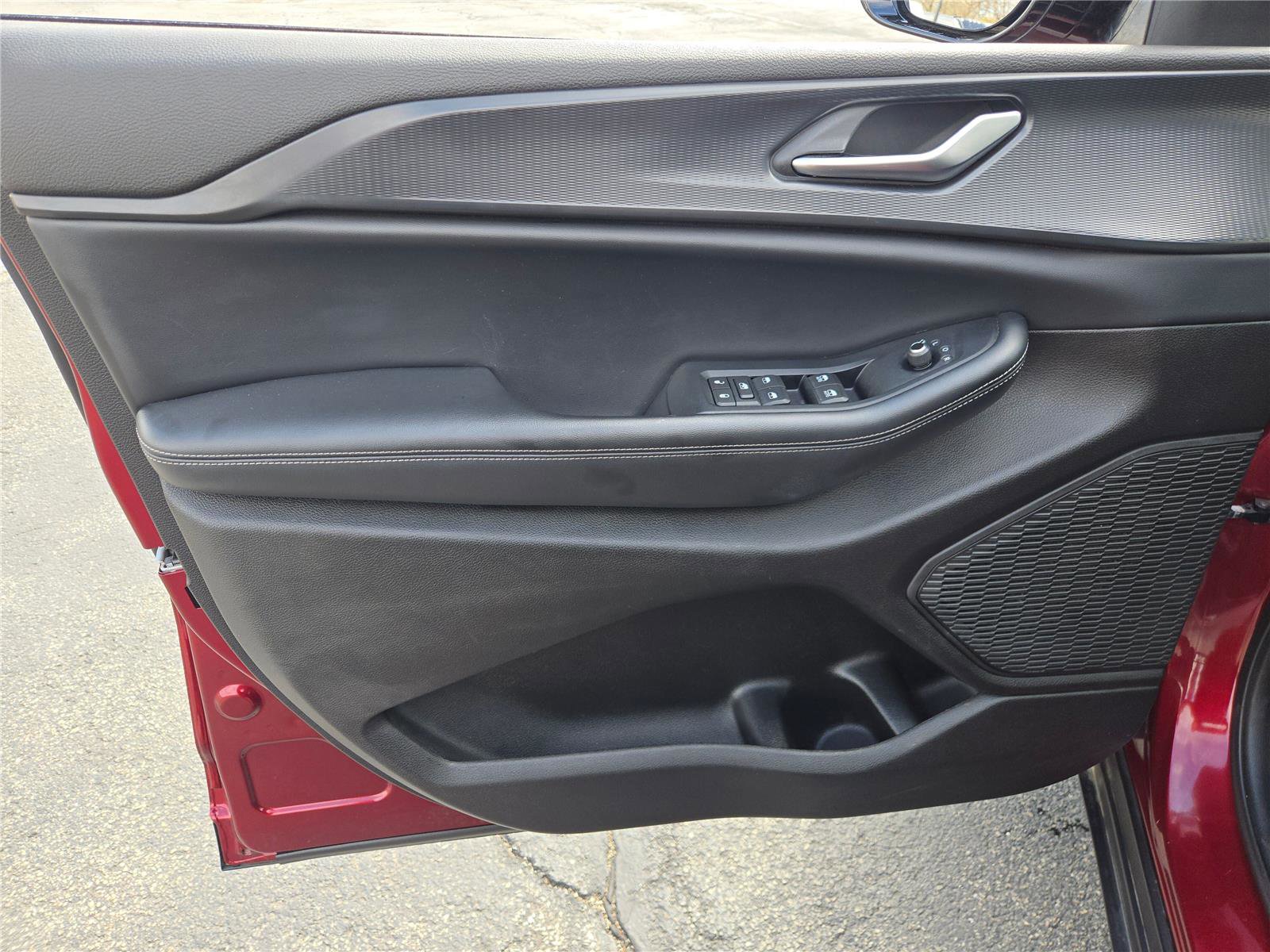 Certified 2024 Jeep Grand Cherokee Altitude image 23