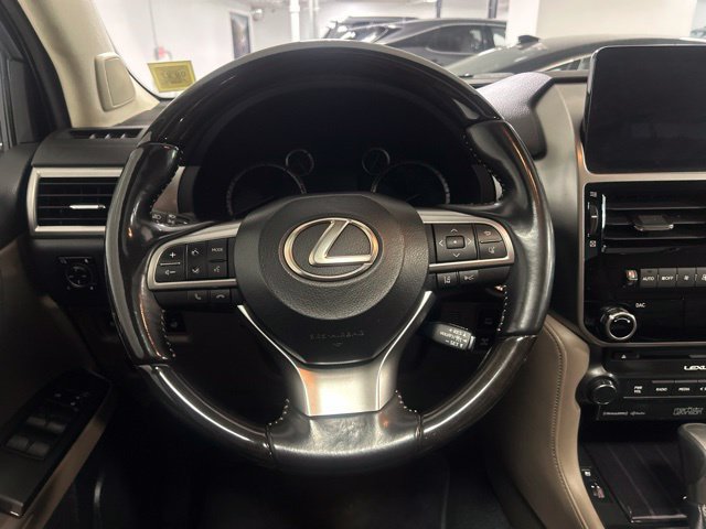 Used 2023 Lexus GX 460 Premium w/ Accessory Package AWD/4WD image 13