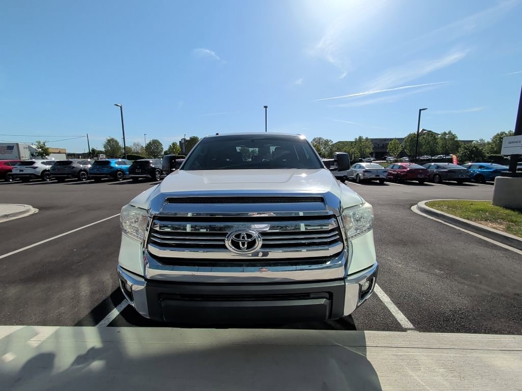 Used 2017 Toyota Tundra SR5 w/ SR5 Upgrade Package AWD/4WD image 8