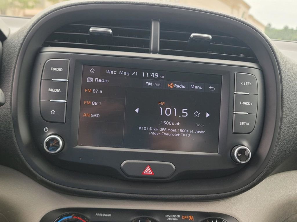 Used 2022 Kia Soul LX image 14