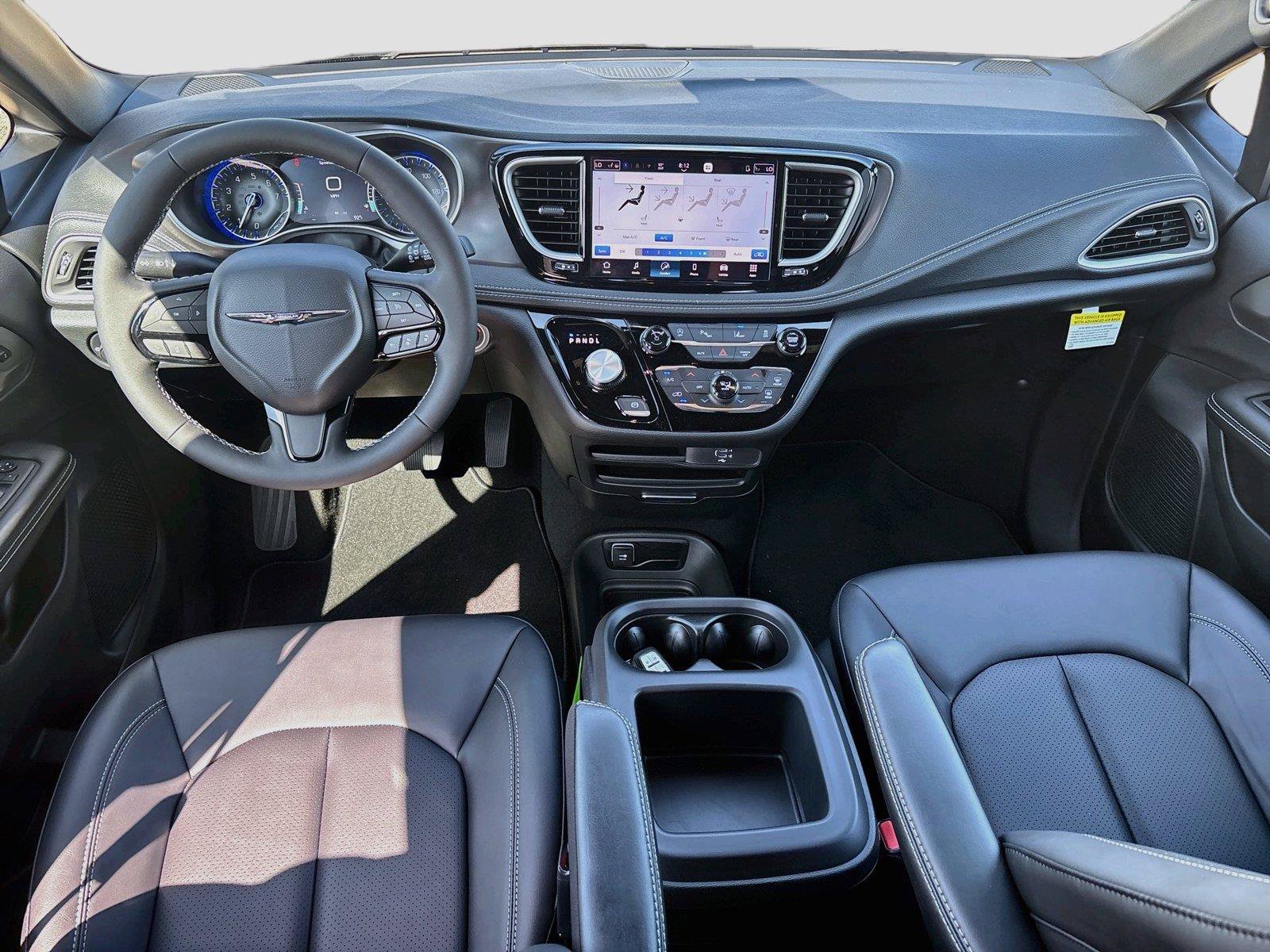 New 2026 Chrysler Pacifica Select w/ S Appearance Package AWD/4WD image 31