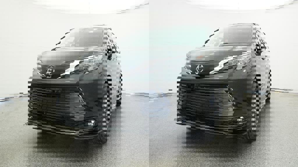 New 2026 Toyota Sienna XLE image 18