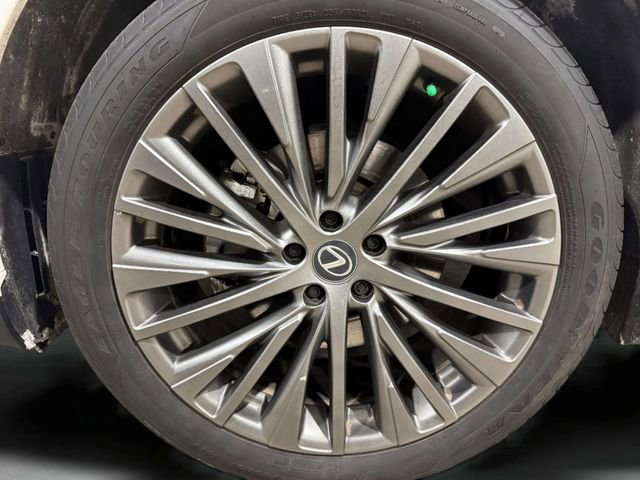 Used 2025 Lexus RX 350 w/ Convenience Package image 38