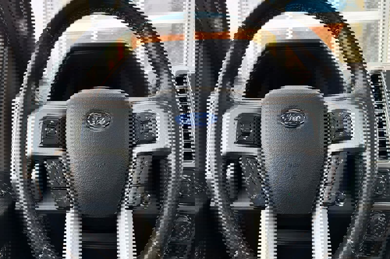 Used 2018 Ford F150 Platinum w/ Equipment Group 701A Luxury image 25