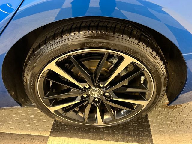 Used 2019 Toyota Camry XSE image 15