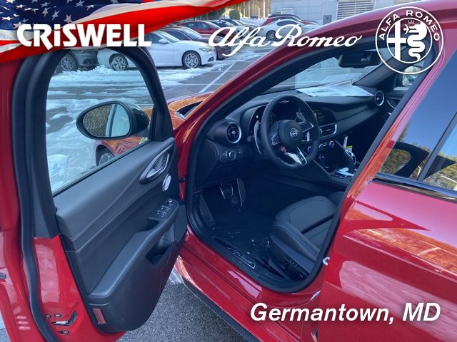 New 2024 Alfa Romeo Giulia Quadrifoglio w/ Active Assist Plus Package image 19