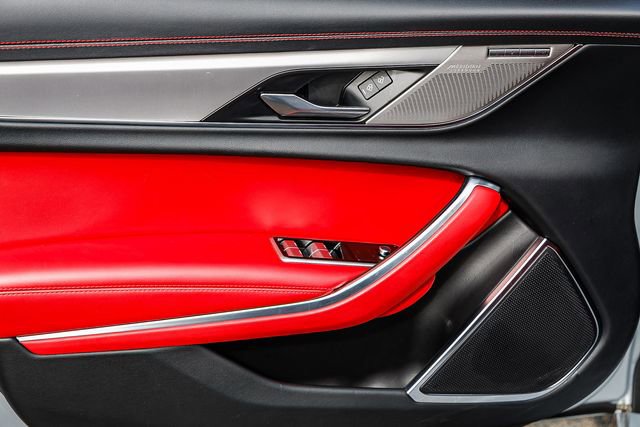 Used 2021 Jaguar XF R-Dynamic SE image 25