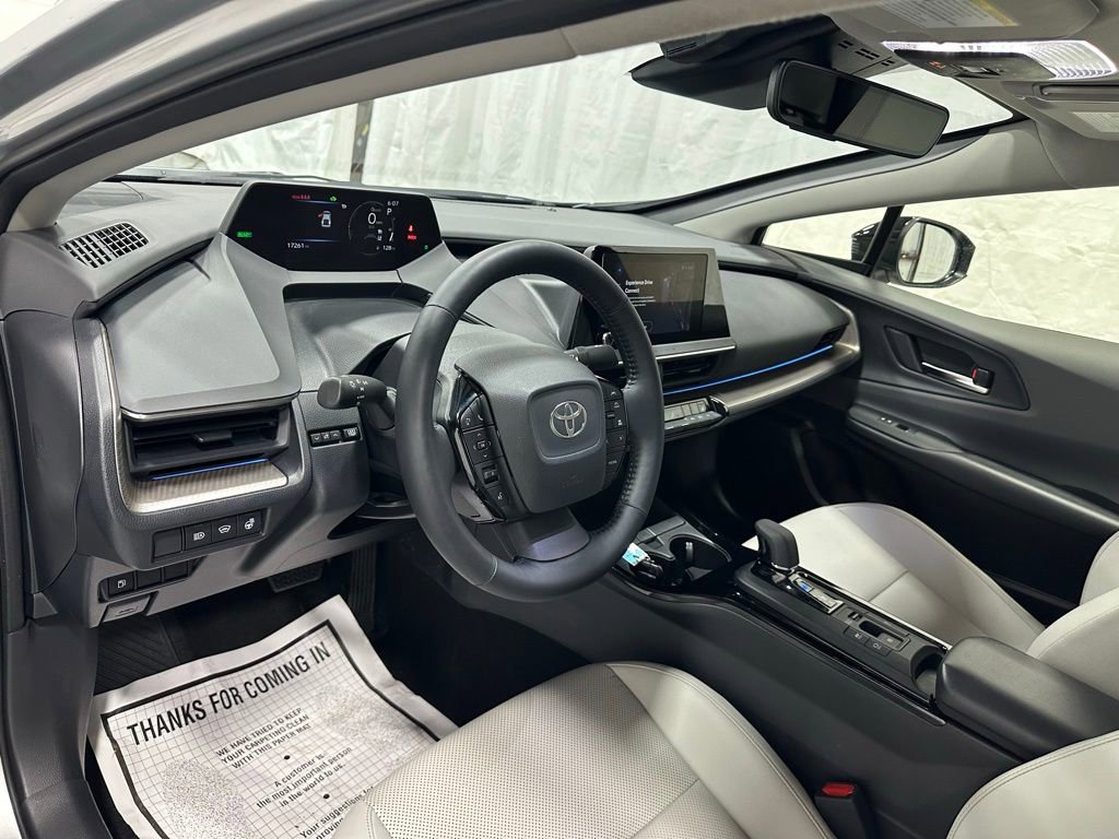 Used 2025 Toyota Prius XLE image 14