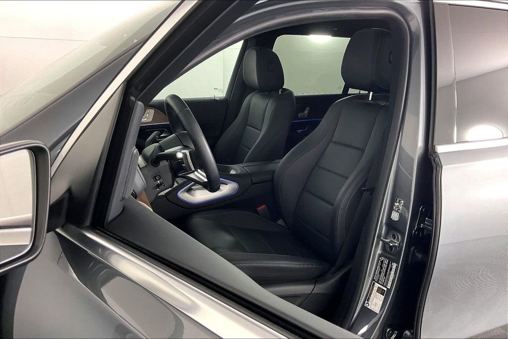 New 2025 Mercedes-Benz GLS 450 4MATIC image 9