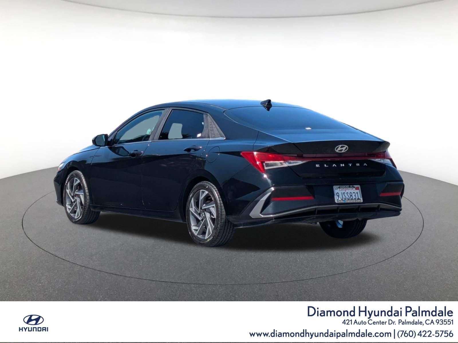 Certified 2024 Hyundai Elantra SEL w/ Convenience Package FWD image 5