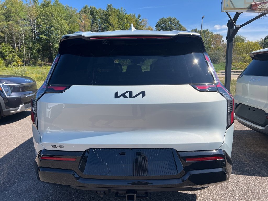 New 2026 Kia EV9 Land image 3