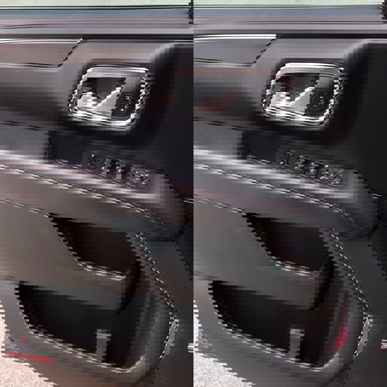 Used 2022 Chevrolet Tahoe RST w/ Luxury Package AWD/4WD image 20