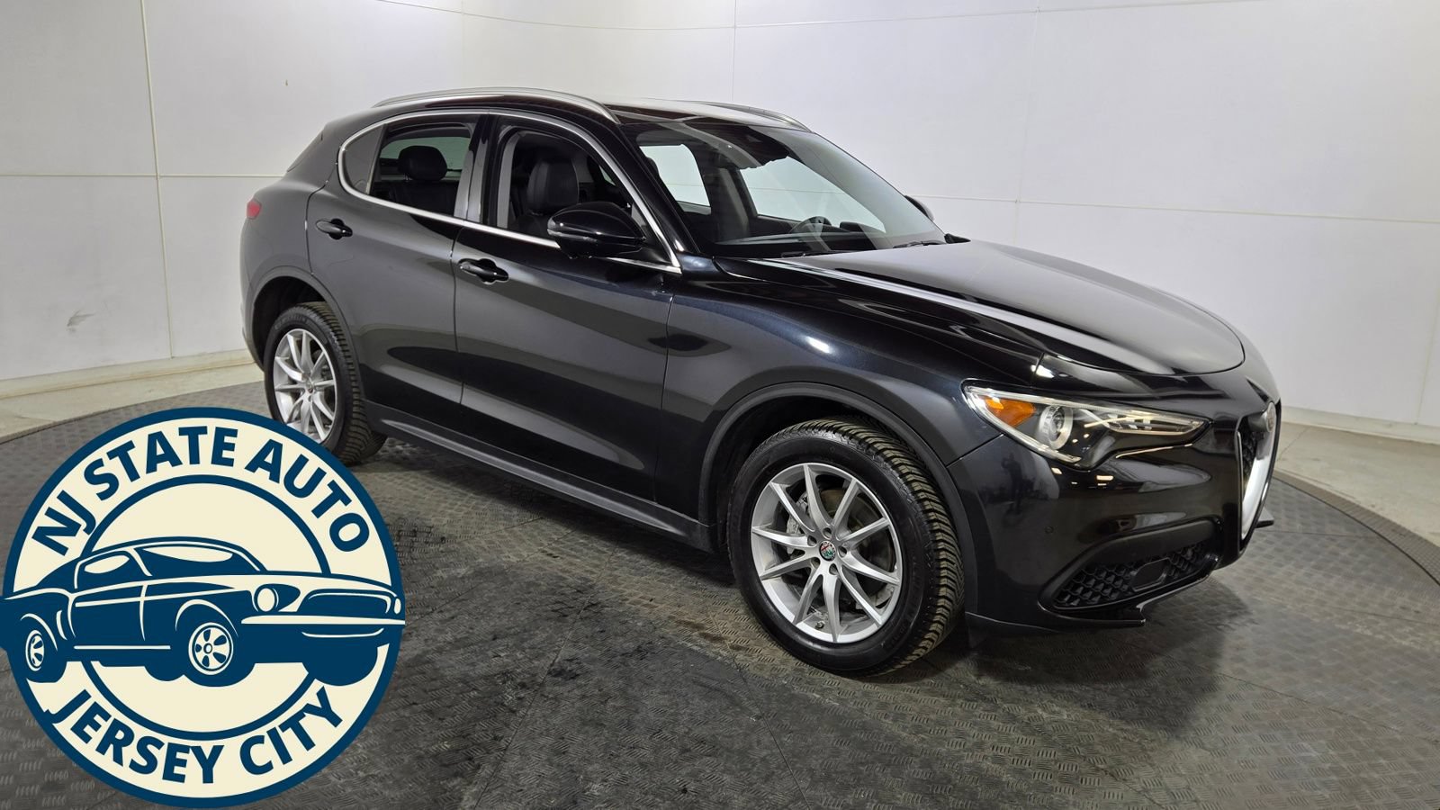 Used 2018 Alfa Romeo Stelvio Ti AWD/4WD image 18