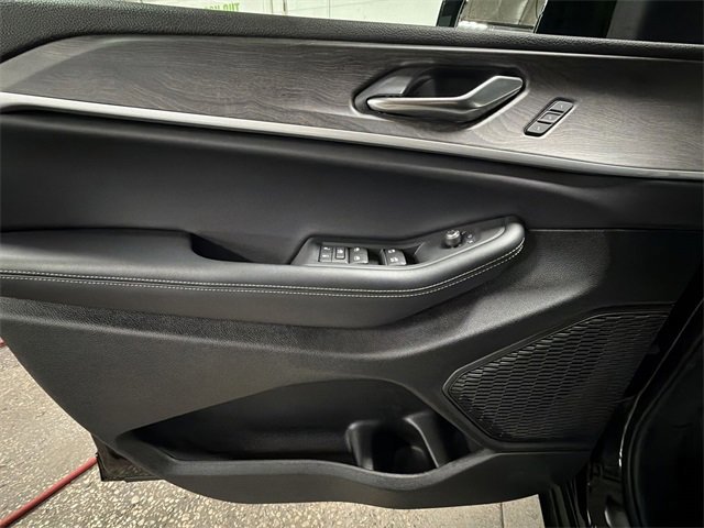 Used 2025 Jeep Grand Cherokee L Limited image 53