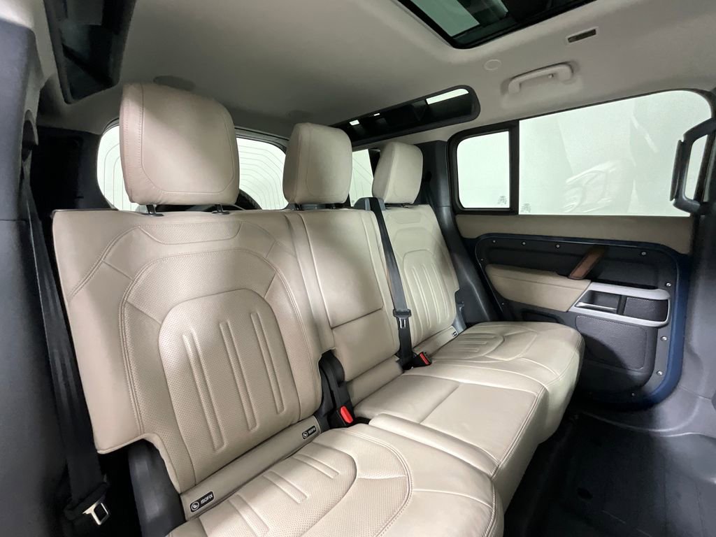 Used 2020 Land Rover Defender 110 HSE AWD/4WD image 22
