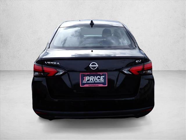 Used 2021 Nissan Versa SV FWD image 3