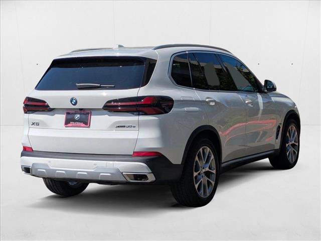 Used 2026 BMW X5 xDrive50e w/ Premium Package image 2