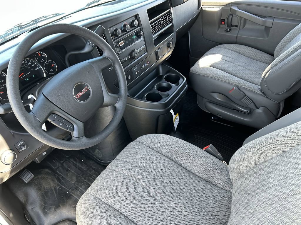 New 2025 GMC Savana 3500 LS image 10