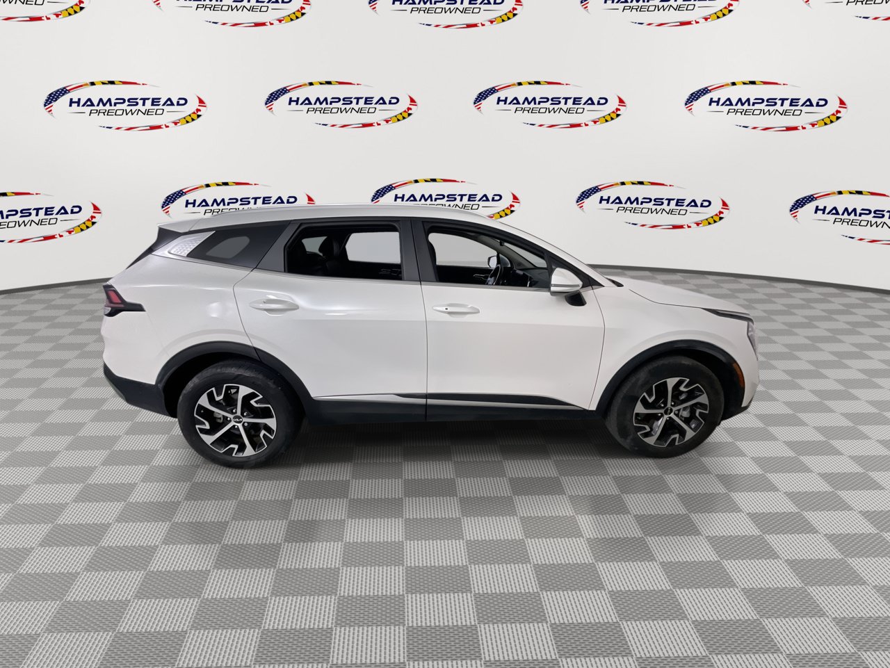 Used 2023 Kia Sportage EX AWD/4WD image 9
