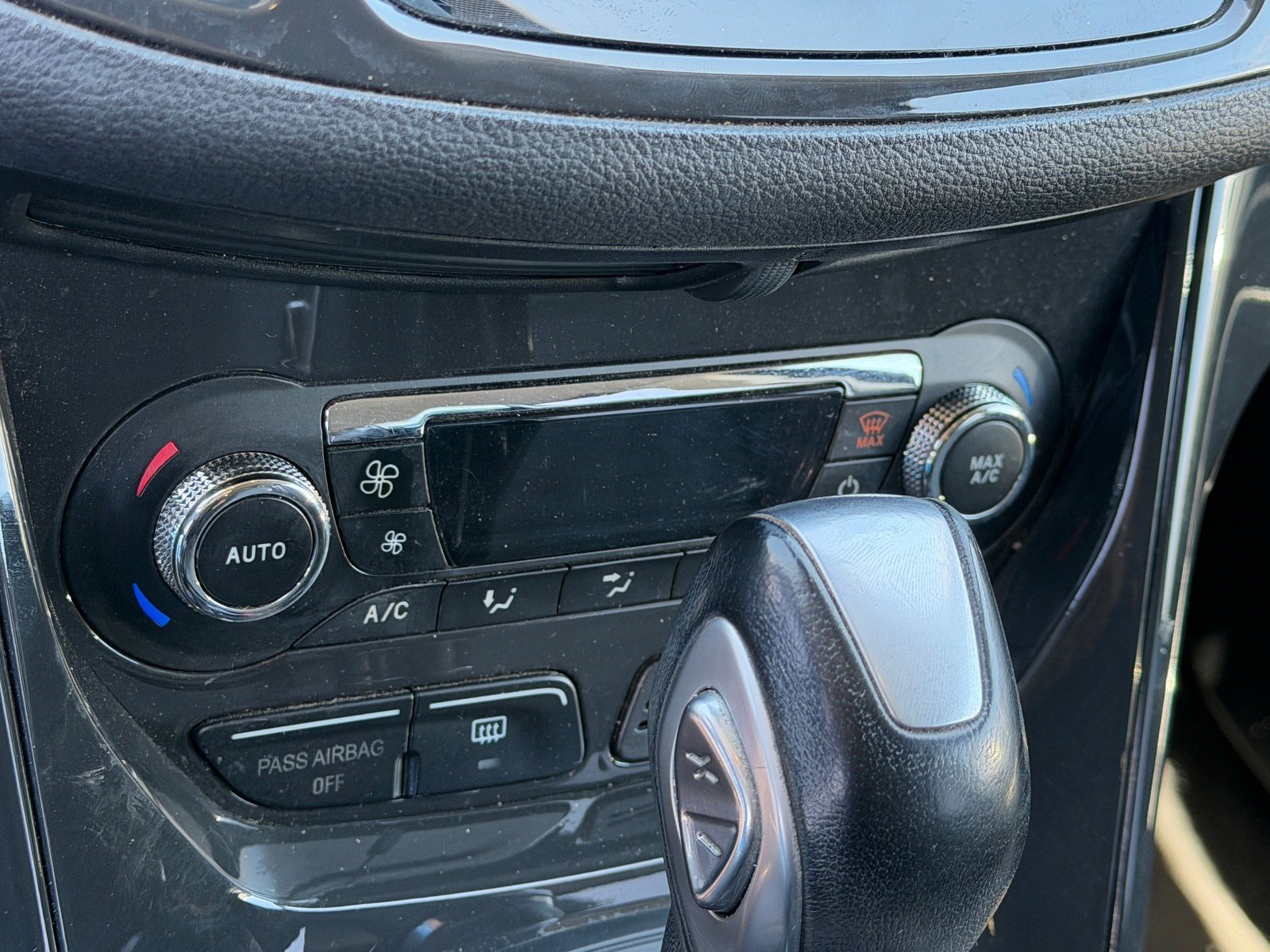 Used 2016 Ford Escape Titanium FWD image 9