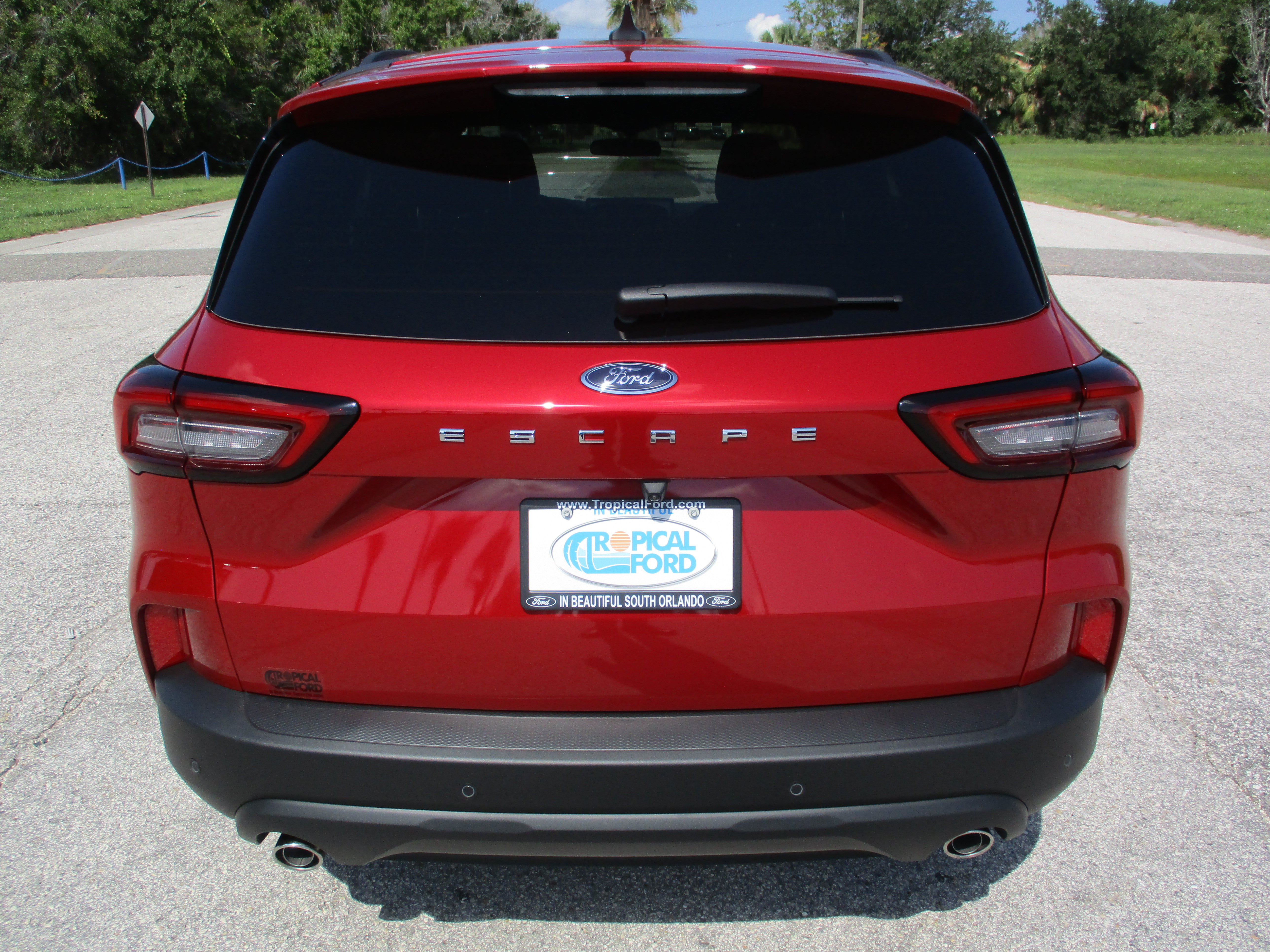 Used 2025 Ford Escape ST-Line w/ Tech Pack #1 FWD image 6