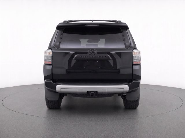 Certified 2019 Toyota 4Runner TRD Off-Road Premium AWD/4WD image 8