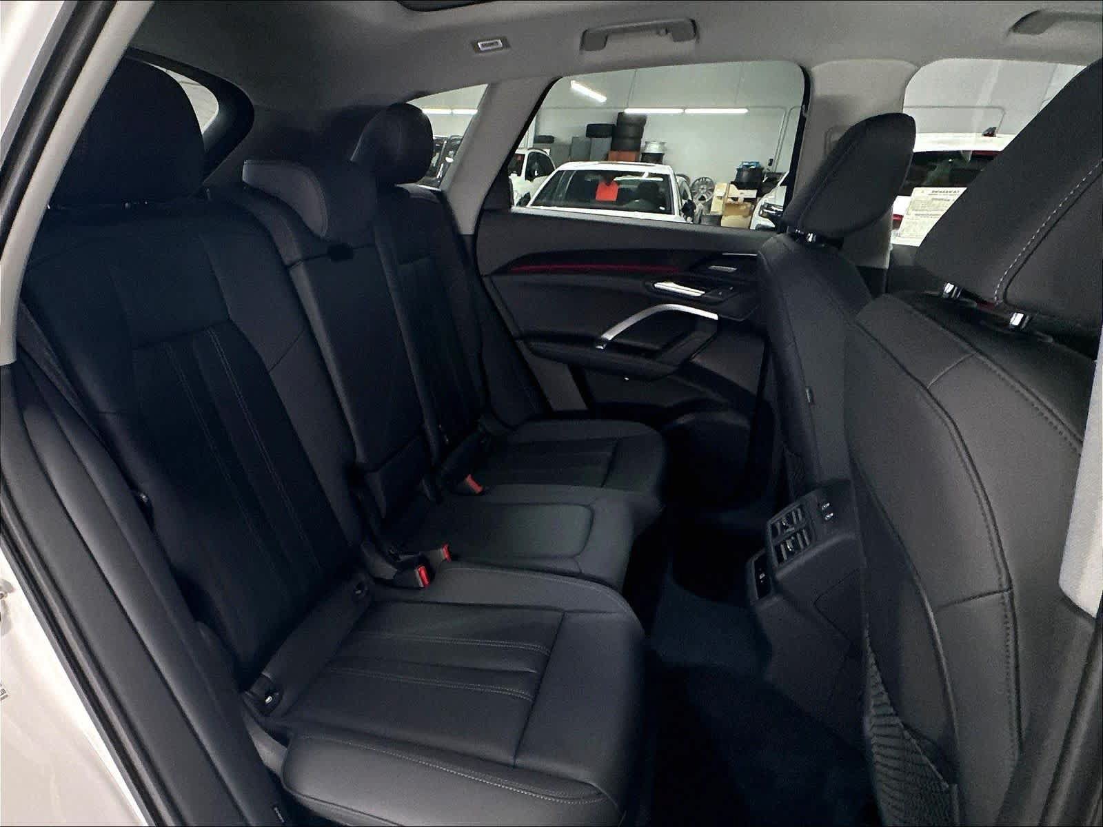 Used 2025 Audi Q5 Premium AWD/4WD image 28
