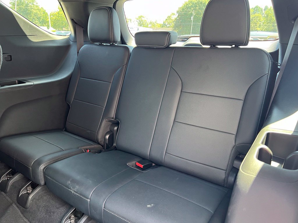 Used 2025 Chevrolet Traverse LT AWD/4WD image 11