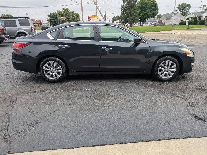 Used 2015 Nissan Altima 2.5 S w/ Power Driver Seat Package FWD image 5
