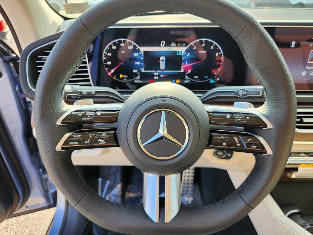 New 2026 Mercedes-Benz GLS 580 4MATIC image 21