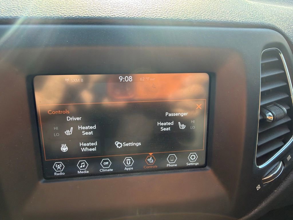 Used 2020 Jeep Compass Latitude FWD image 16