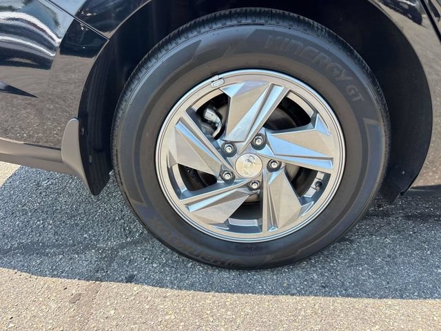 Certified 2024 Hyundai Elantra SE FWD image 32