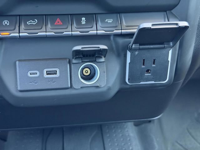 Certified 2025 Chevrolet Silverado 1500 Custom RWD image 25