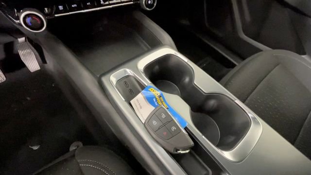 Used 2025 Chevrolet Equinox EV LT FWD image 25