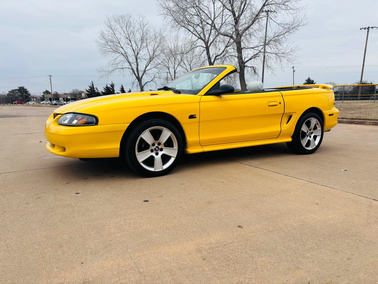 Used 1995 Ford Mustang GT RWD image 40