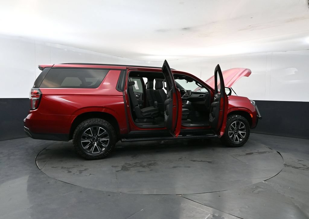 Used 2024 Chevrolet Suburban Z71 w/ Luxury Package AWD/4WD image 26