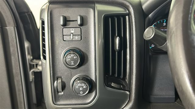 Used 2015 Chevrolet Silverado 1500 LT w/ LT Convenience Package AWD/4WD image 19