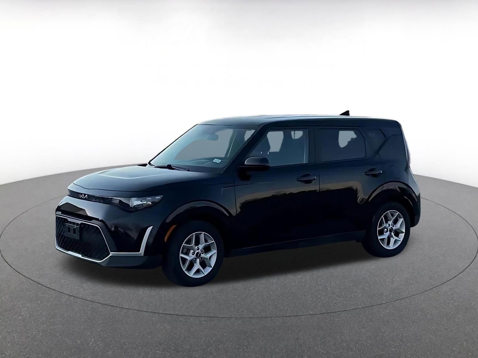 Used 2025 Kia Soul LX w/ LX Technology Package image 8