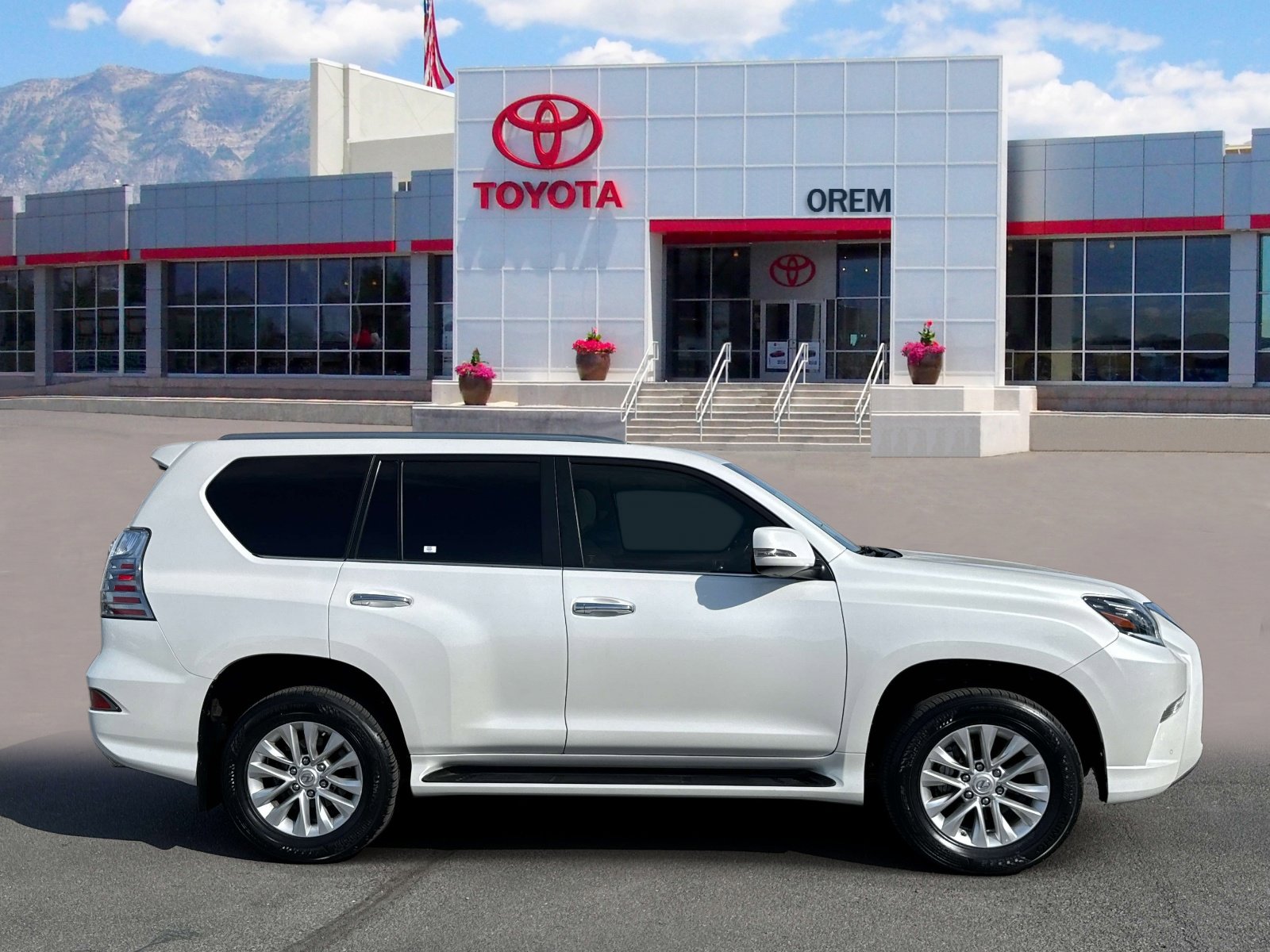 Used 2023 Lexus GX 460 Premium w/ Premium Plus Package image 3