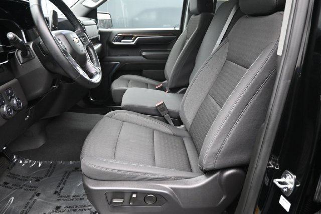 Used 2024 Chevrolet Silverado 1500 LT AWD/4WD image 13