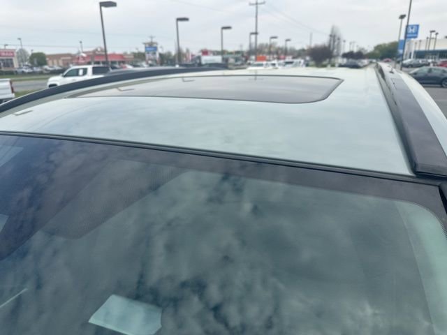 Used 2023 Toyota RAV4 XLE Premium AWD/4WD image 27