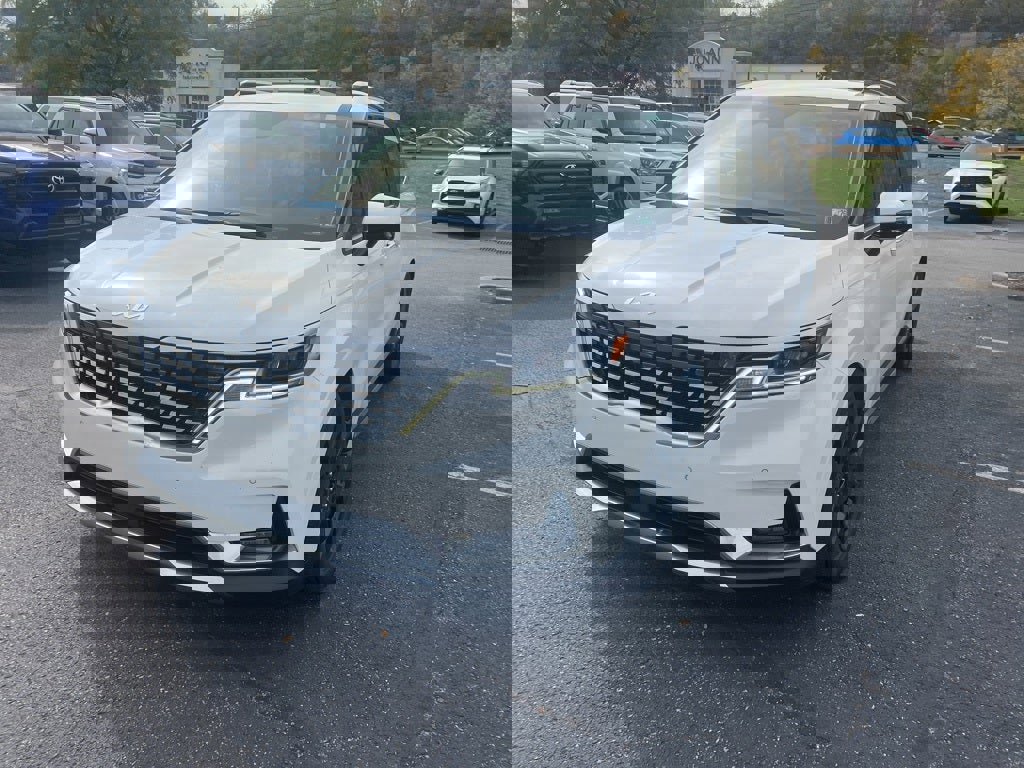 Used 2022 Kia Carnival SX