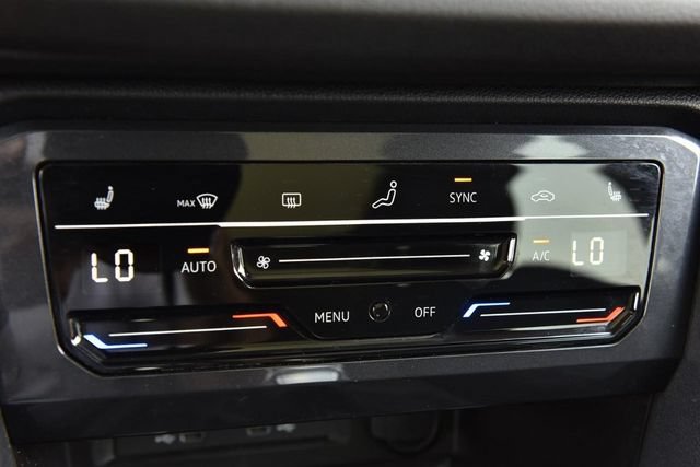 Certified 2023 Volkswagen Tiguan SE w/ Panoramic Sunroof Package FWD image 15