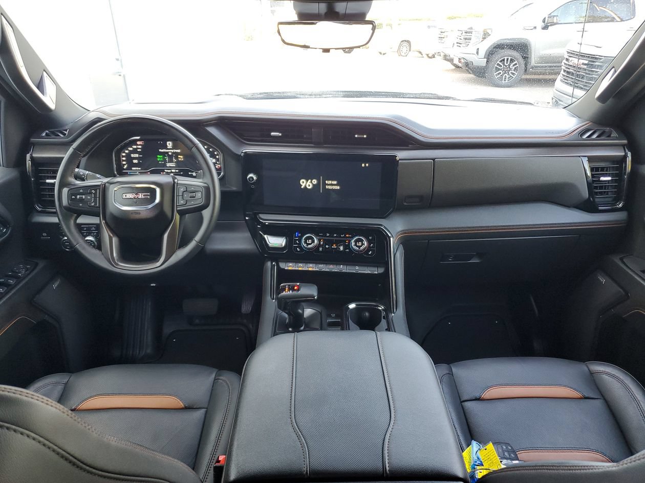 Used 2024 GMC Sierra 1500 AT4 w/ Technology Package AWD/4WD image 12