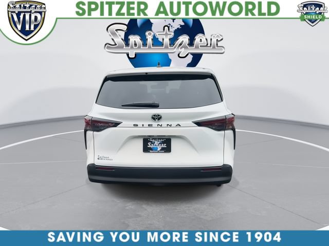 New 2026 Toyota Sienna LE AWD/4WD image 8