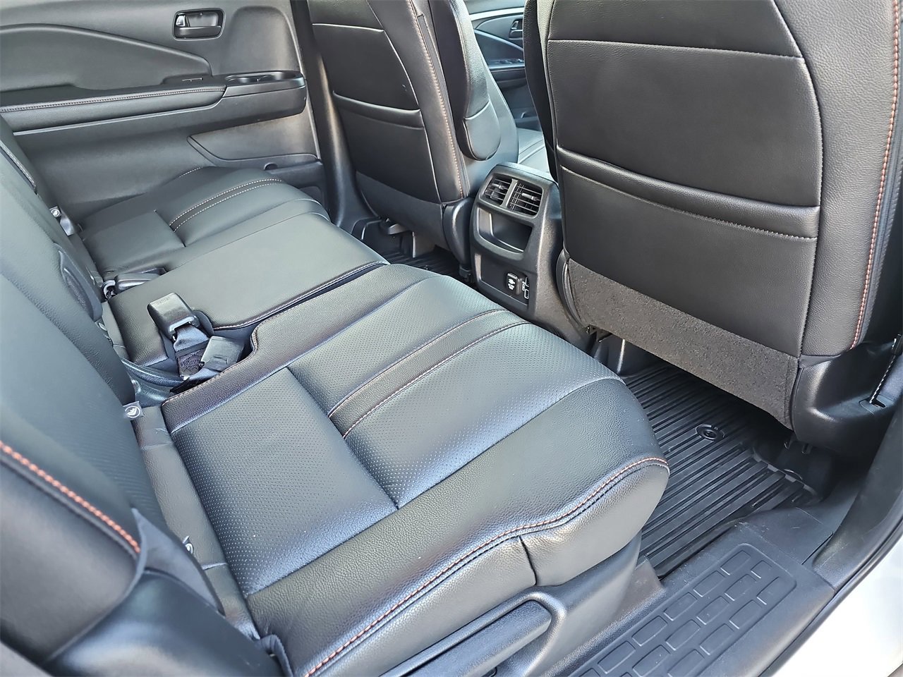 Used 2022 Honda Passport TrailSport image 11