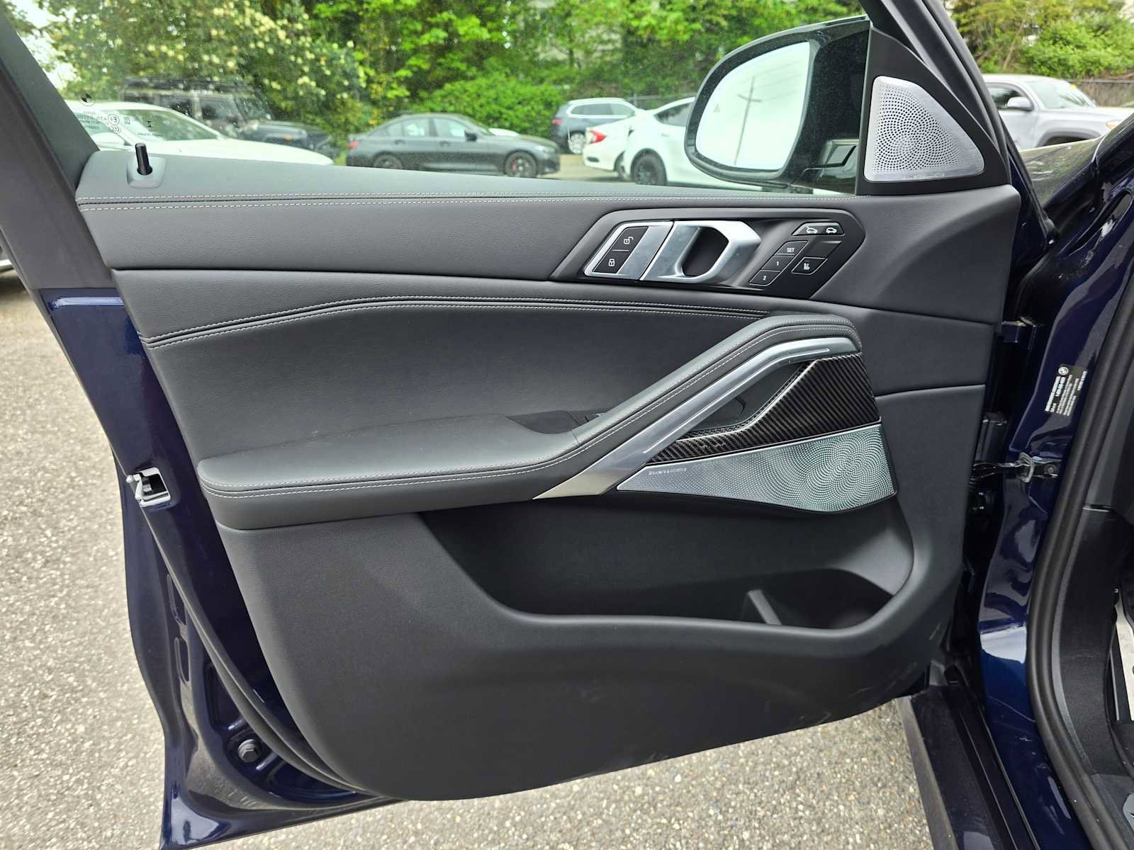 New 2025 BMW X6 M60i image 22