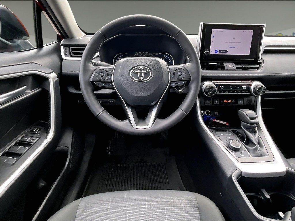 Used 2025 Toyota RAV4 XLE w/ Convenience Package AWD/4WD image 17