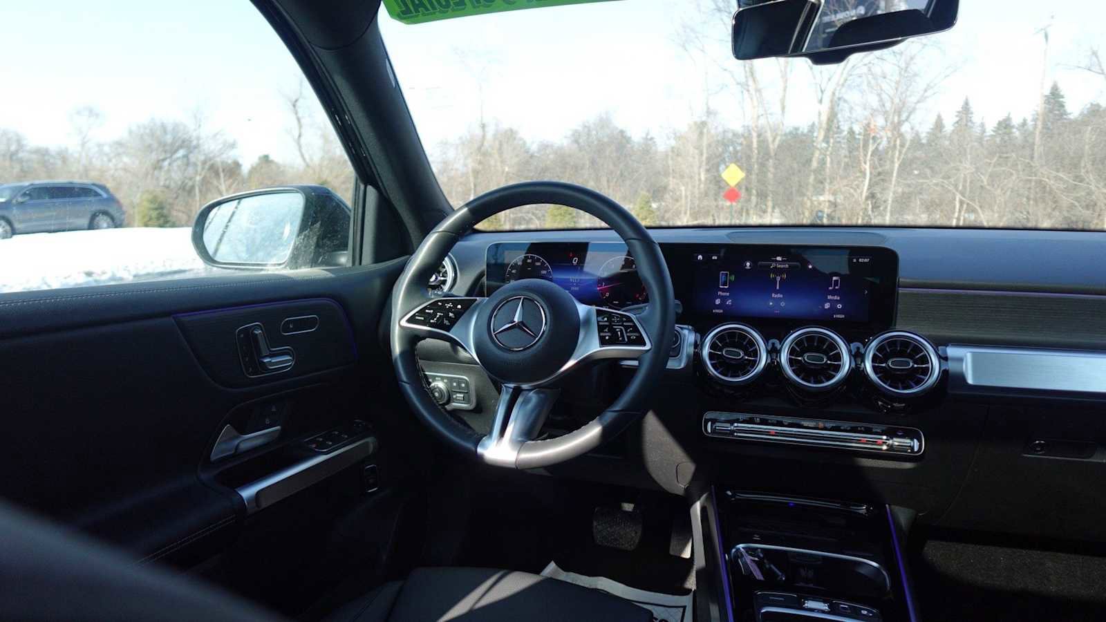 Used 2026 Mercedes-Benz GLB 250 4MATIC image 29