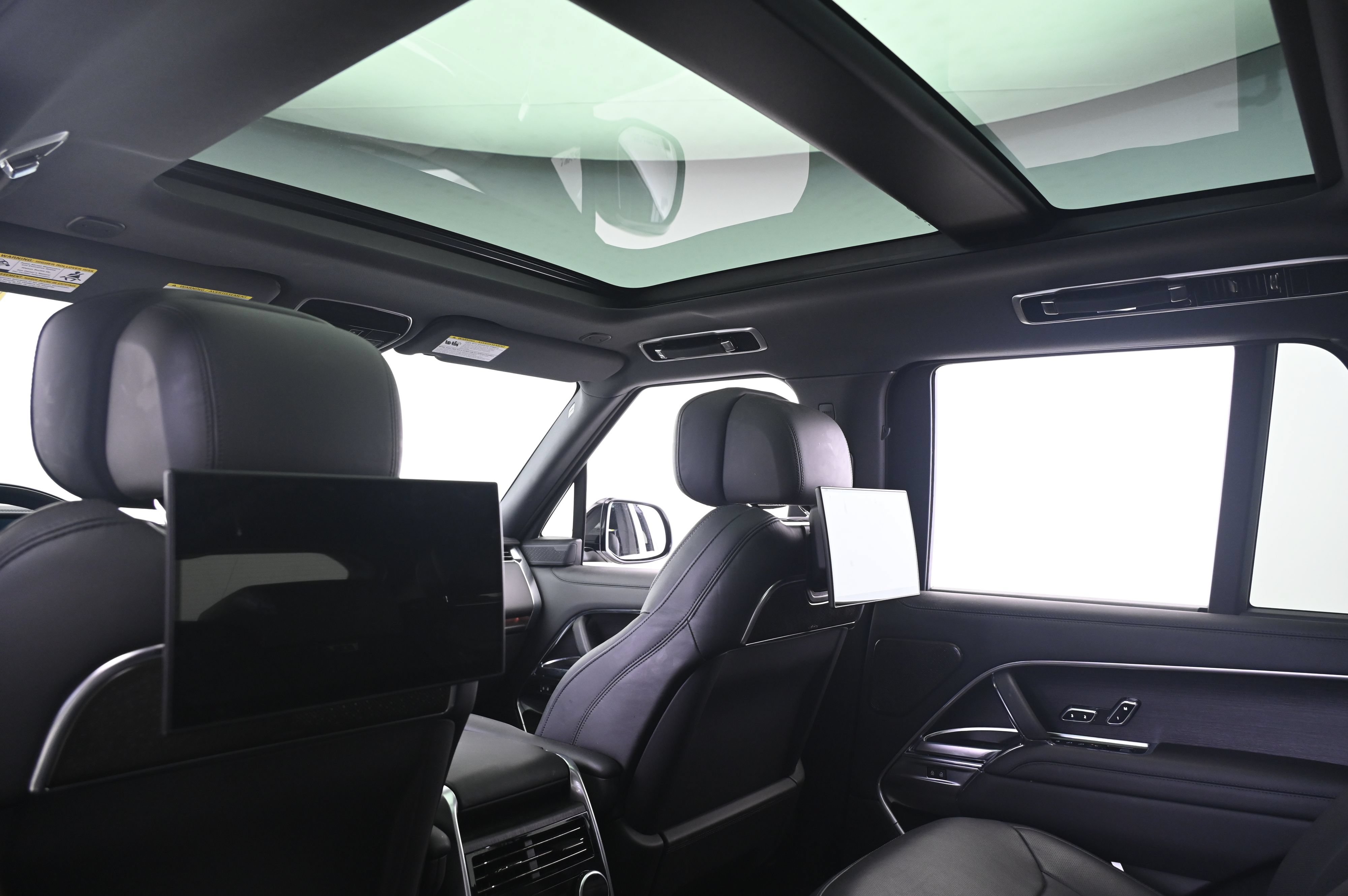 Used 2024 Land Rover Range Rover Autobiography AWD/4WD image 25